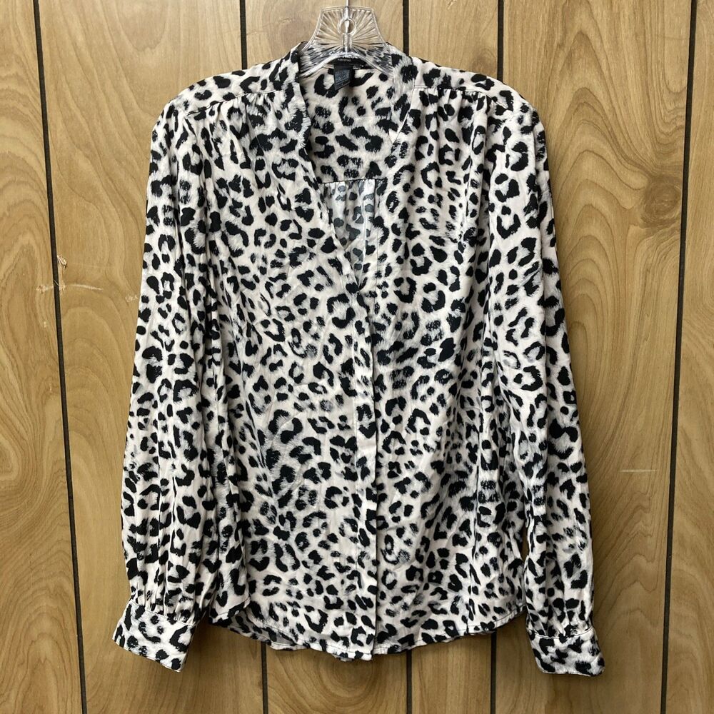 EXPRESS PORTOFINO white black gray animal print long sleeve button up top M